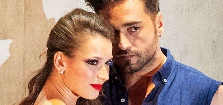 La sorpresa de Yana Olina a David Bustamante en su concierto en Valencia