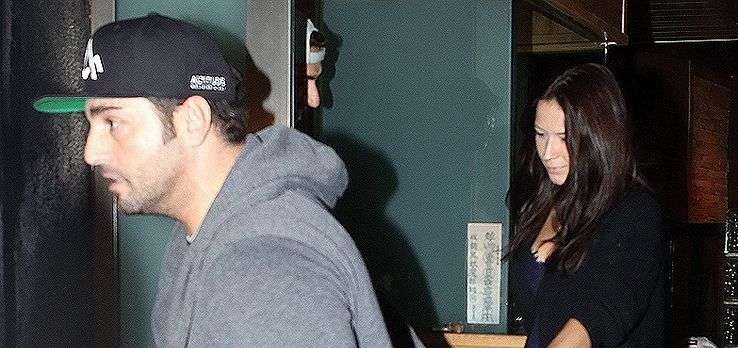 David Bustamante y Yana Olina, como una pareja de la mano por Madrid