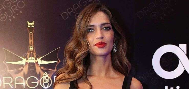 Sara Carbonero, acusada de usar Photoshop para parecer más delgada