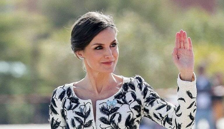 Letizia Ortiz repite el vestido de Felipe Varela más polémico