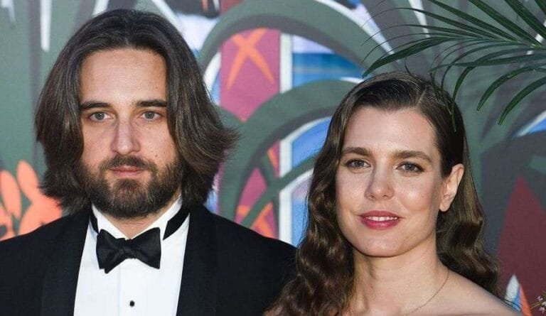 Carlota Casiraghi reaparece junto a Dimitri Rassam en el Baile de la Rosa