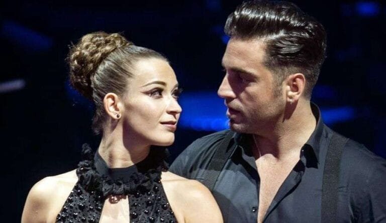 David Bustamante confirma su relación con Yana Olina tras unas románticas vacaciones