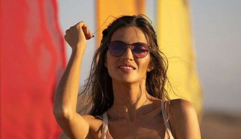 Sara Carbonero lanza su propia colección de gafas para Polaroid