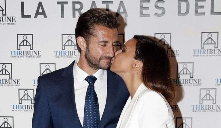 Chenoa anuncia su boda con el urólogo Miguel Sánchez Encinas