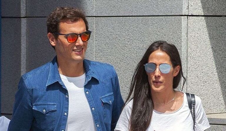 Las imágenes de Albert Rivera y Malú que hacen oficial su relación