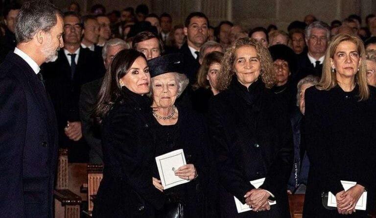 Tensión entre los Reyes Felipe y Letizia y la infanta Cristina en el funeral de su tía