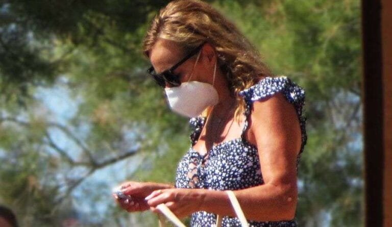 Ana Obregón vuelve a Mallorca tras dar el último adiós a su hijo