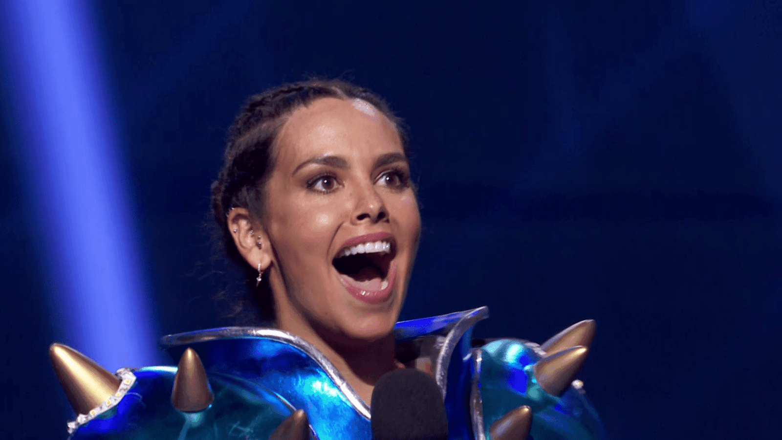 cristina-pedroche-mascara-mask-singer Cristina Pedroche deja atónicos a todos en 'Mask Singer' con 'Superstar' de Jamelia