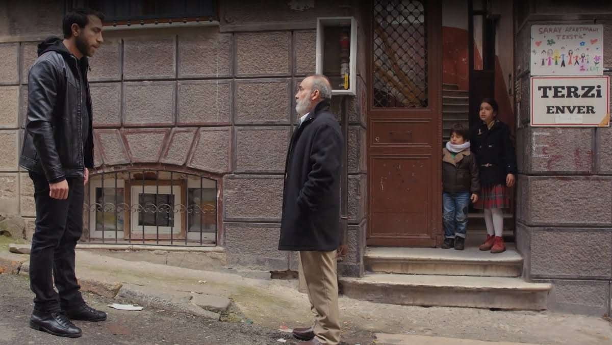 Imágenes promocionales del capítulo 42 de 'Mujer' en Antena 3