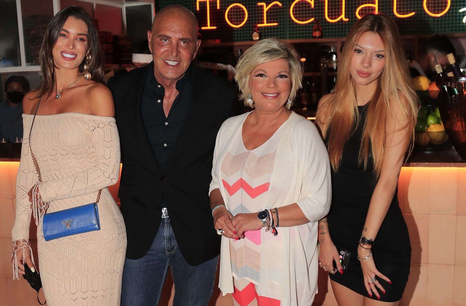 cumpleanos-terelu-con-kiko-matamoros-y-sin-carmen-3 Terelu Campos celebra su cumpleaños con una cena de amigos con Kiko Matamoros y sin su hermana, Carmen Borrego