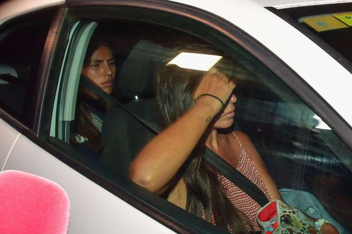Kiko Rivera, Chabelita y Anabel llegan a Cantora para reunirse con Isabel Pantoja tras la muerte de doña Ana