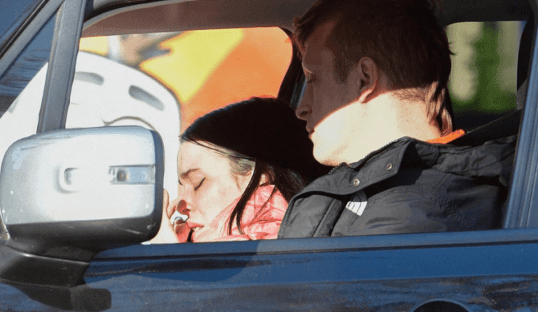 María Forqué, completamente rota tras el suicidio de su madre, Verónica Forqué