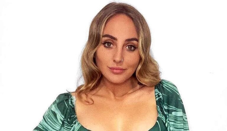 Rocío Flores muestra el resultado de su aumento de pecho