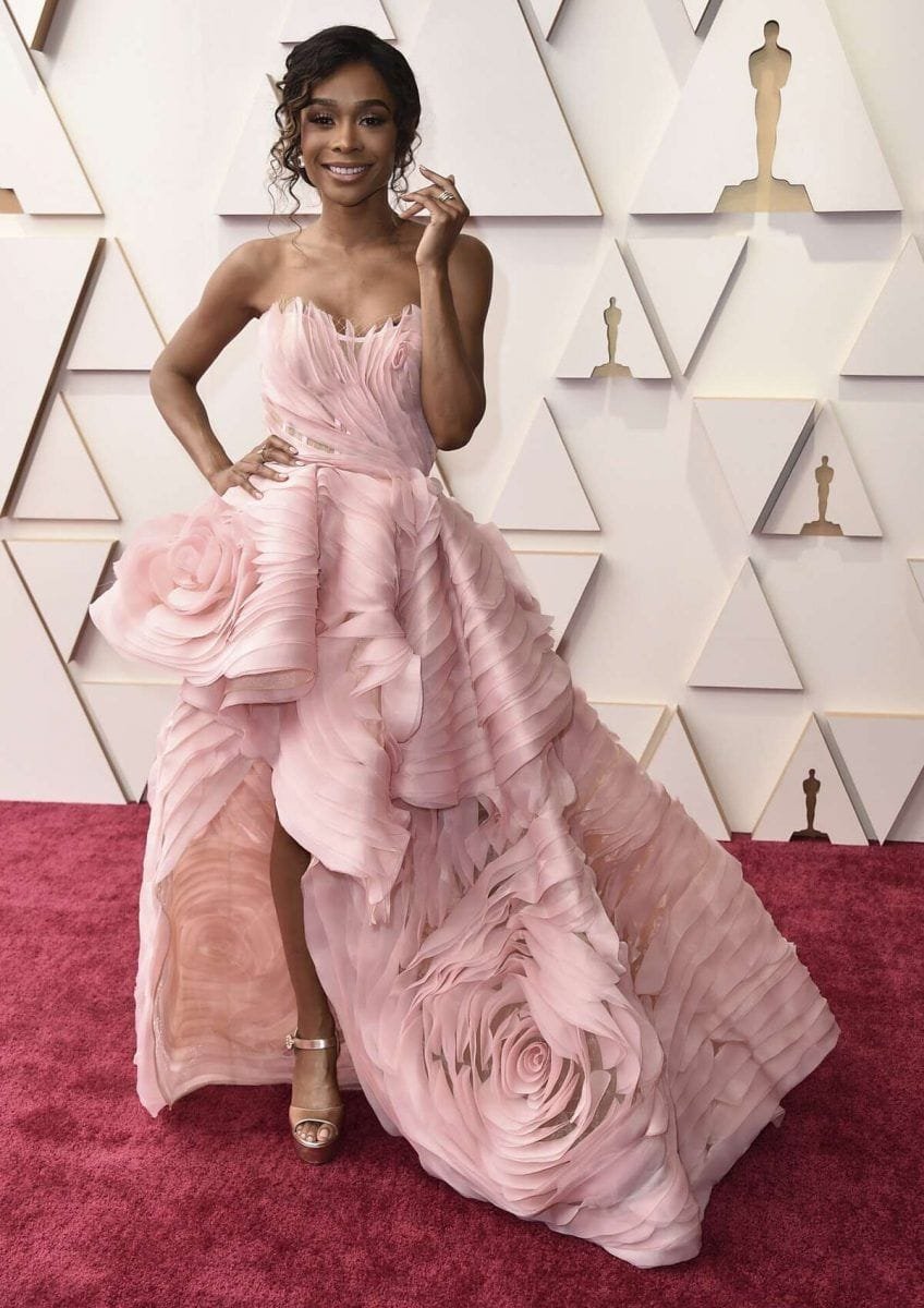 peores-looks-alfombra-roja-premios-oscar_6-scaled Los peores looks de la alfombra roja de los Premios Óscar 2022