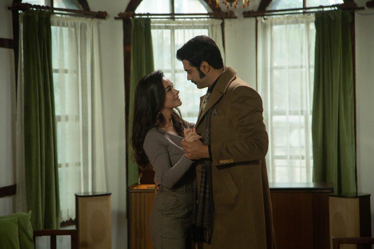 Avance 'Tierra Amarga': Demir y Umit pasan juntos el fin de semana mientras Sevda descubre a Behice Avance 'Tierra Amarga': Demir y Umit pasan juntos el fin de semana mientras Sevda descubre a Behice