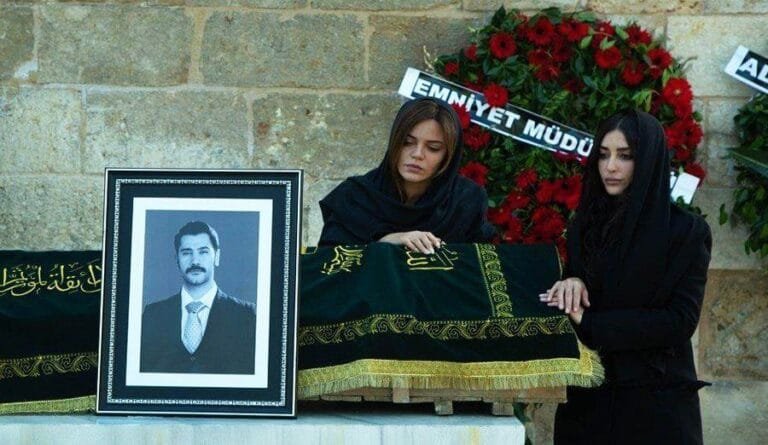 Avance ‘Tierra Amarga’: El entierro de Yilmaz destruye a Züleyha, Fekeli y Müjgan