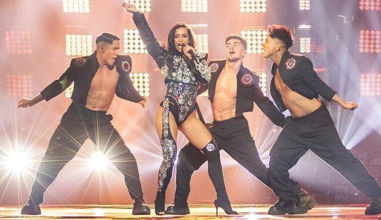 Se desvela el vestuario de Chanel para Eurovisión 2022: Un mono y una torera repletos de cristales de Swaroski