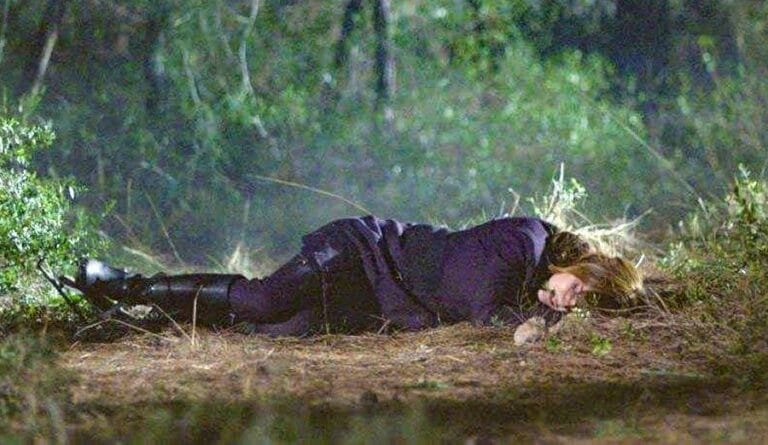 Avance ‘Tierra Amarga’: Züleyha, lucha por su vida en mitad del bosque