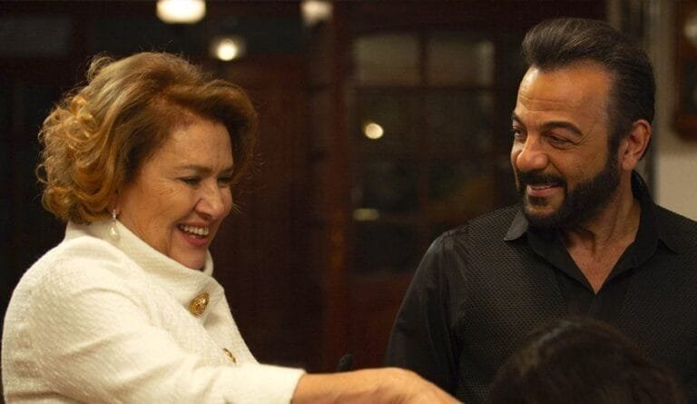 Avance ‘Tierra Amarga’: Fekeli visita a una vieja amiga mientras Demir prepara una sorpresa para Züleyha