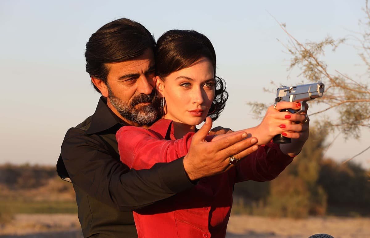 avance-tierra-amarga-24-28-octubre_14 Avance semanal de 'Tierra Amarga' del 24 al 28 de octubre: Sale a la luz la verdad sobre el paradero de Demir