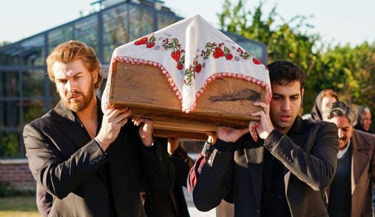 Avance semanal en fotos de ‘Tierra Amarga’ del 28 de noviembre al 2 de diciembre: Dos trágicas muertes golpean de nuevo a los Yaman con la llegada de un nuevo villano Çukurova