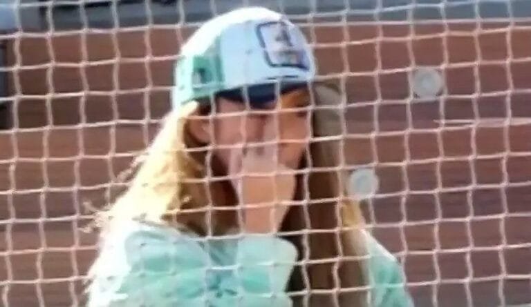 Shakira le hace la peineta a Gerard Piqué en su reencuentro tras su acuerdo de separación