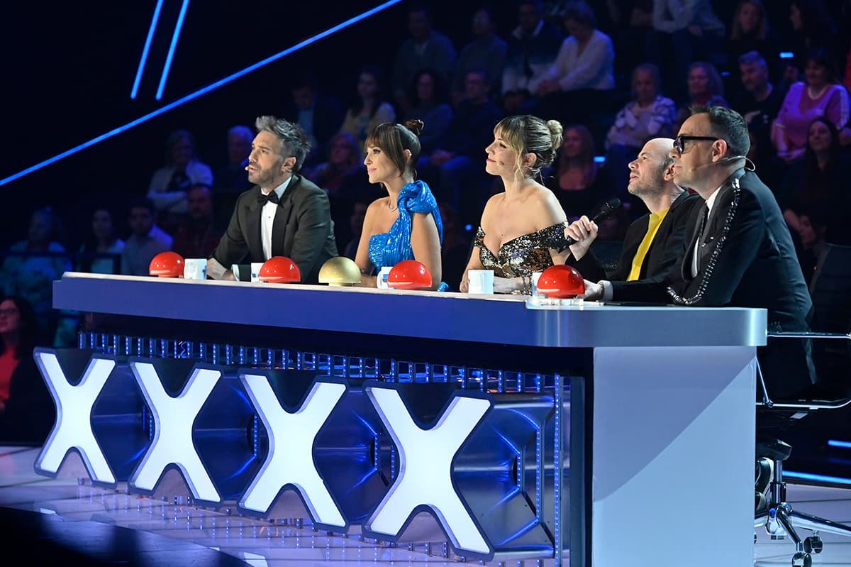 paula-echevarria-final-got-talent6 Paula Echevarría conquista con un espectacular vestido 'campanilla' en la final de 'Got Talent'