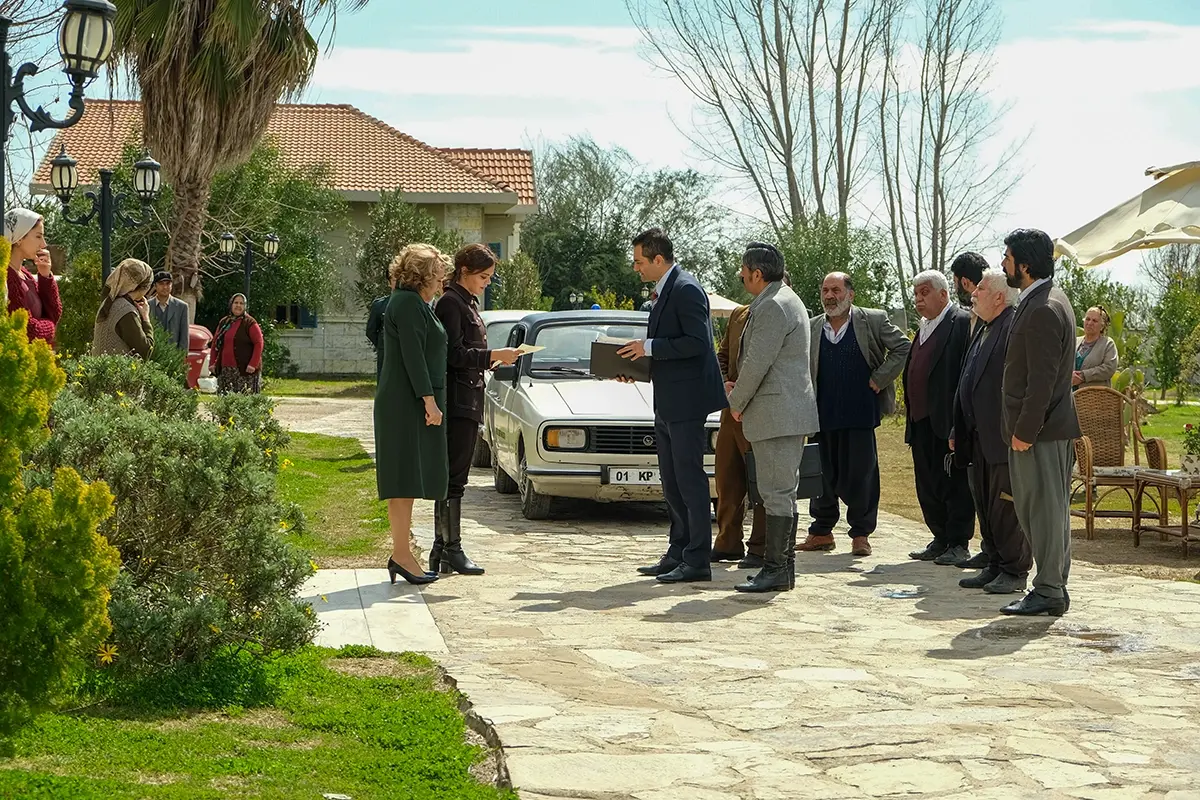 avance-tierra-amarga-16-20-enero_16 Avance 'Tierra Amarga': Hakan golpea salvajemente a Bahap, ha descubierto su obsesión por Züleyha