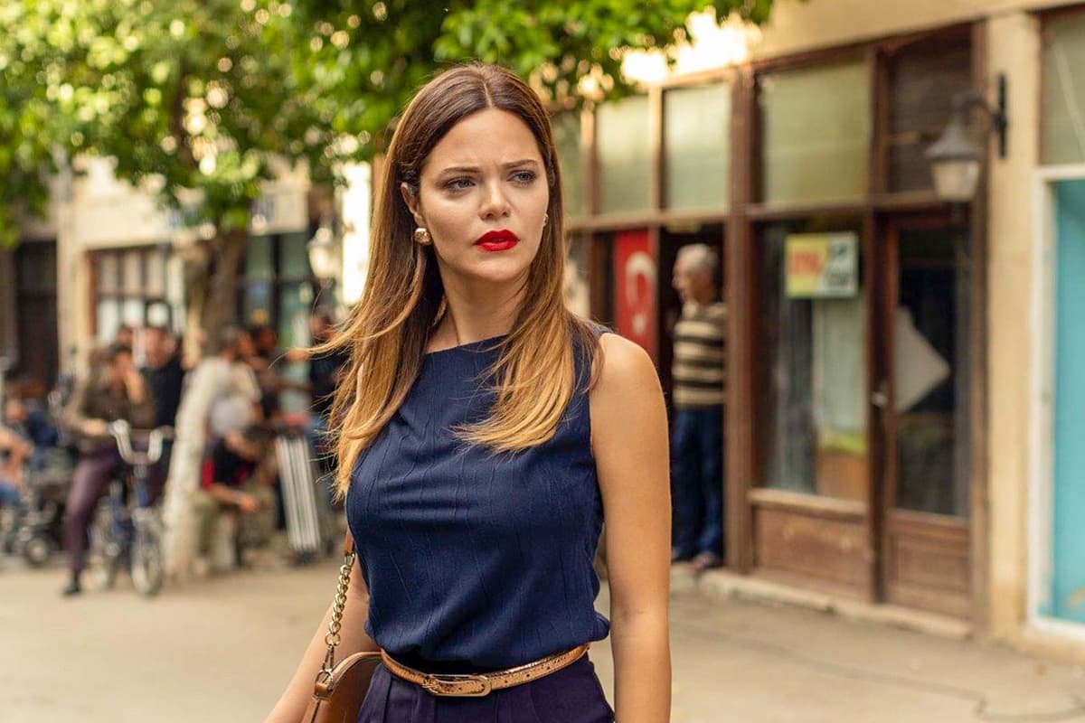 avance-semanal-tierra-amarga-13-17-febrero8 Avance semanal de 'Tierra Amarga' del 13 al 17 de febrero: Betül acaba con la vida de Hakan con un disparo al pecho