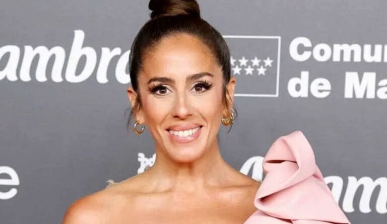 Anabel Pantoja reaparece en los Premios Ídolo y torea a la prensa para no hablar de Yulen Pereira