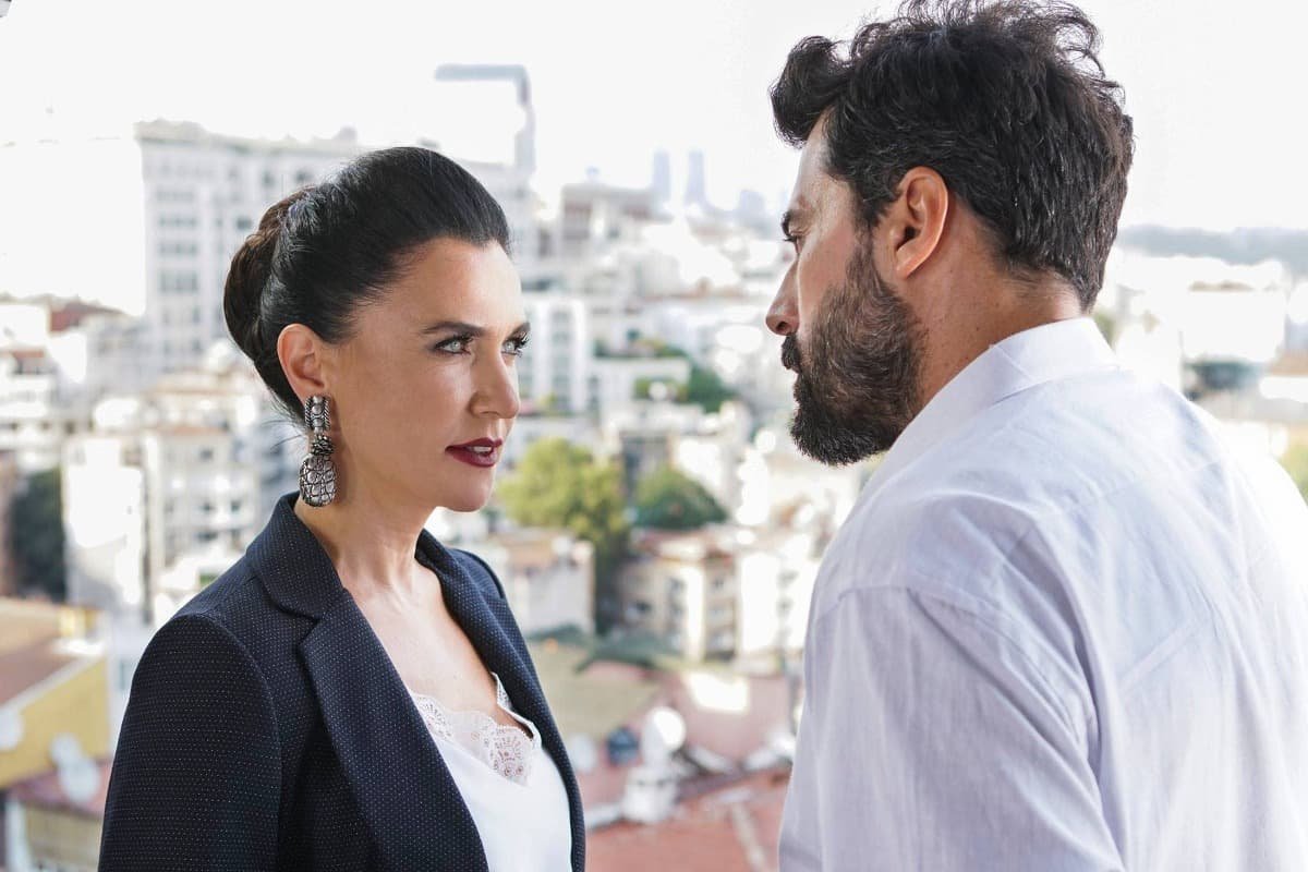 avance-pecado-original-27-31-marzo_9 Avance semanal en fotos de 'Pecado Original' del 27 al 31 de marzo: Alihan intenta recuperar a Zeynep mientras Ender y Yildiz ante Defne, su nueva enemiga