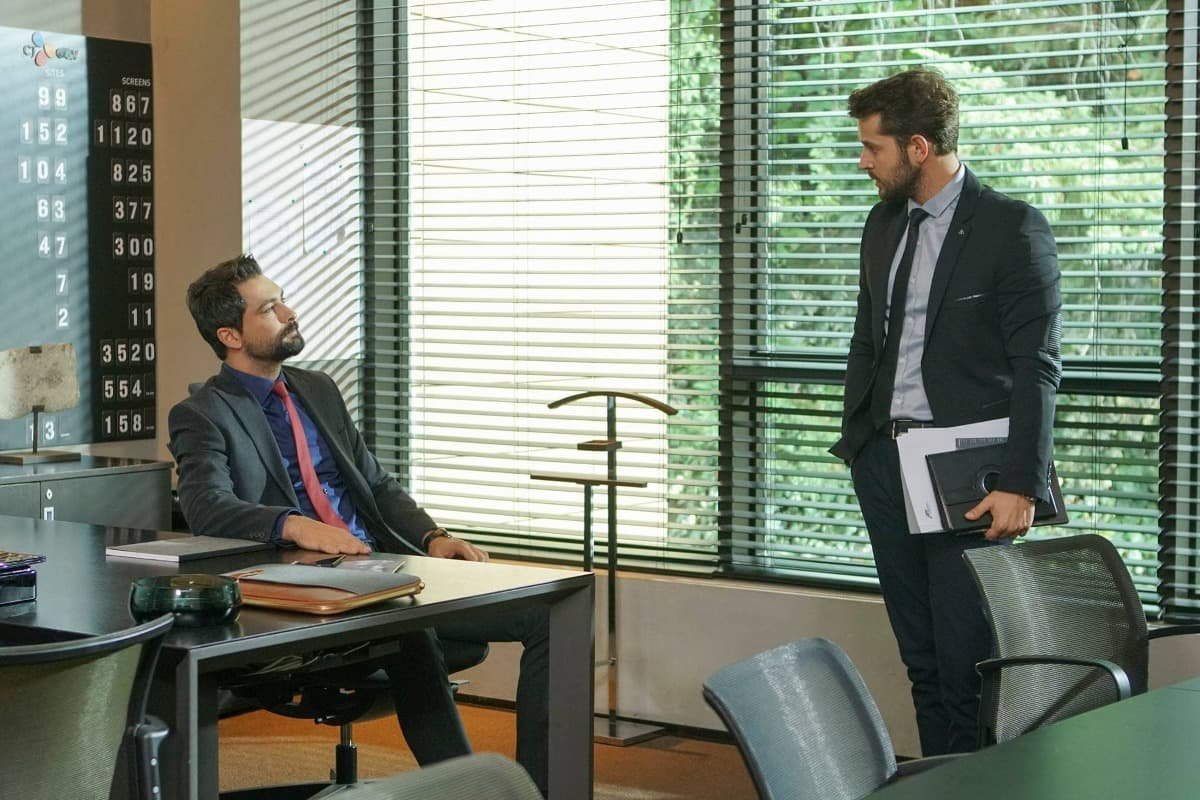 avance-pecado-original-10-14-abril_22 Avance semanal en fotos de ‘Pecado Original’ del 10 al 14 de abril: Zeynep y Alihan, pillados besándose mientras Ender manipula a Zehra para separar a Halit y Yildiz