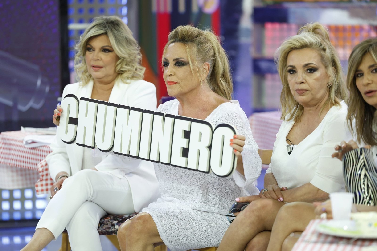 Salvame-ultimo-programa-7-scaled Las fotos del final de 'Sálvame' en Telecinco