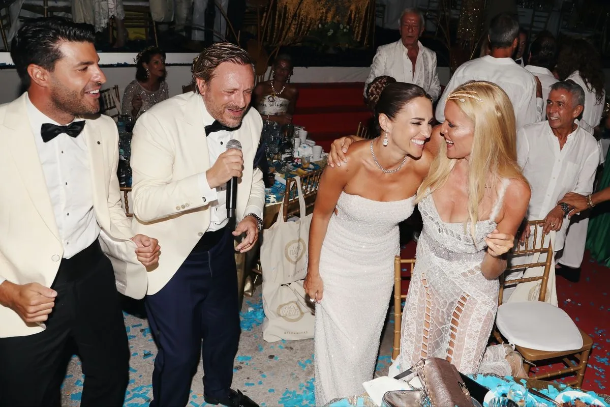 MIGUEL-TORRES-JUAN-PENA-PAULA-ECHEVARRIA-ESTHER-CANADAS-GALA-STARLITE-2023-PEPINOMARINO Las fotos no vistas del afterparty de la Gala Starlite 2023