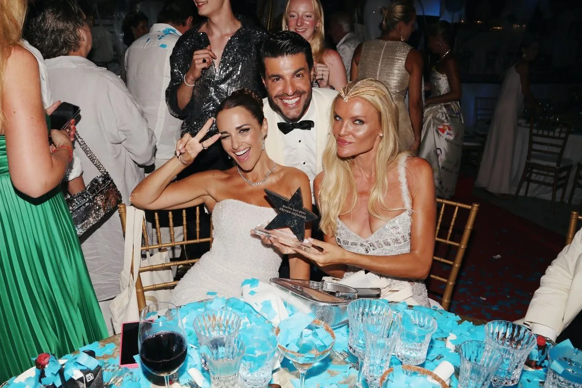 PAULA-ECHEVARRIA-MIGUEL-TORRES-ESTHER-CANADAS-GALA-STARLITE-2023-PEPINOMARINO Las fotos no vistas del afterparty de la Gala Starlite 2023