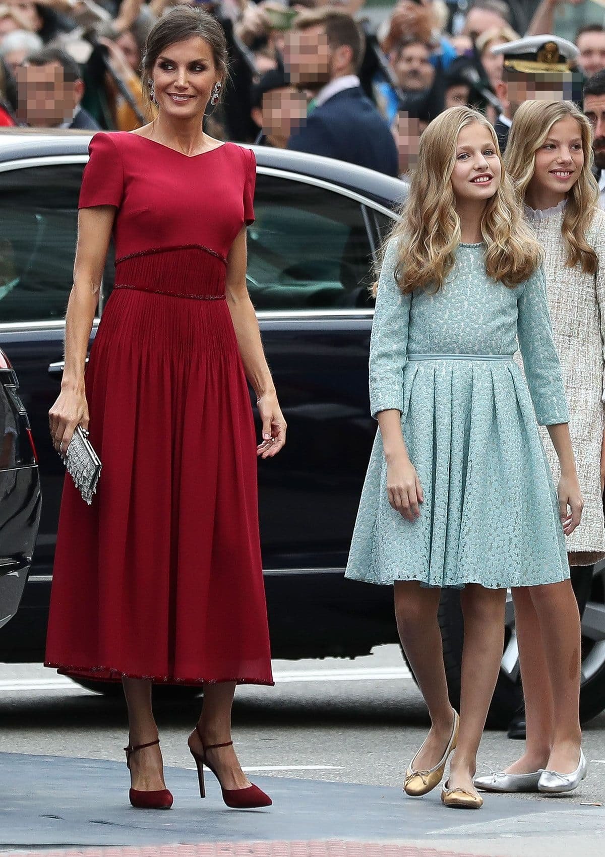 looks-letizia-premios-asturias-3 Los looks más aplaudidos de la Reina Letizia en los Premios Princesa de Asturias