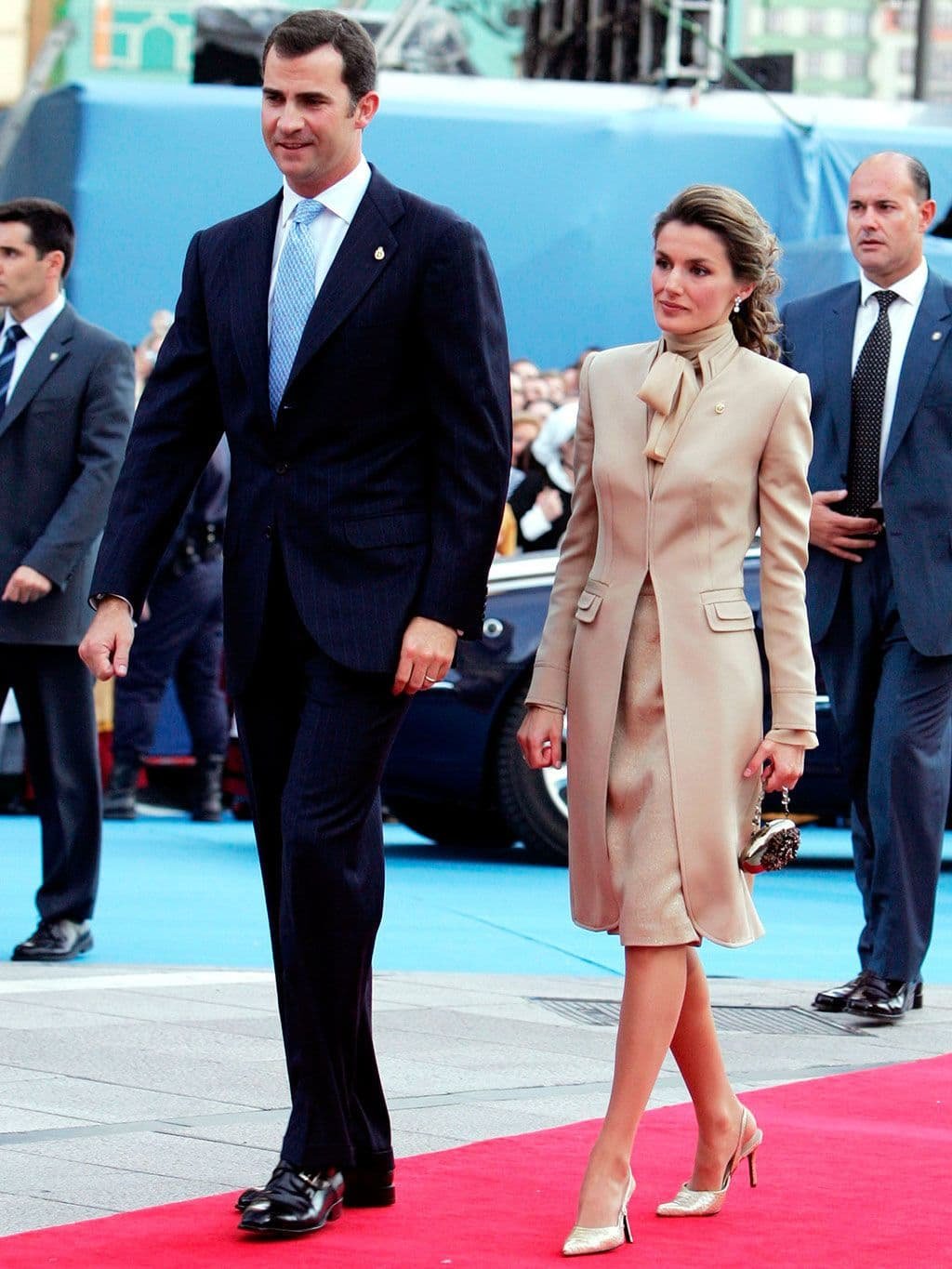 looks-letizia-premios-asturias-4 Los looks más aplaudidos de la Reina Letizia en los Premios Princesa de Asturias
