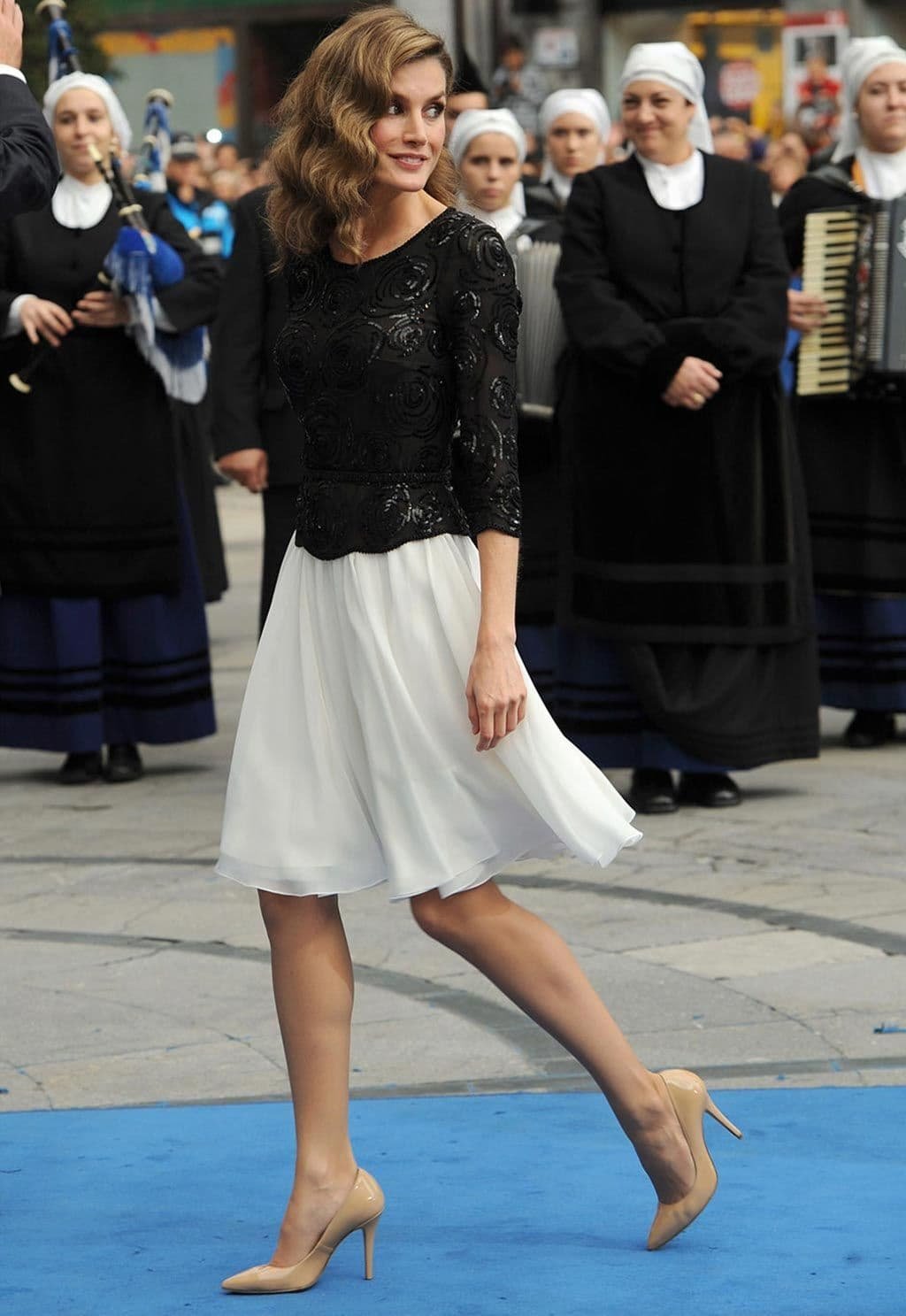 looks-letizia-premios-asturias-6 Los looks más aplaudidos de la Reina Letizia en los Premios Princesa de Asturias