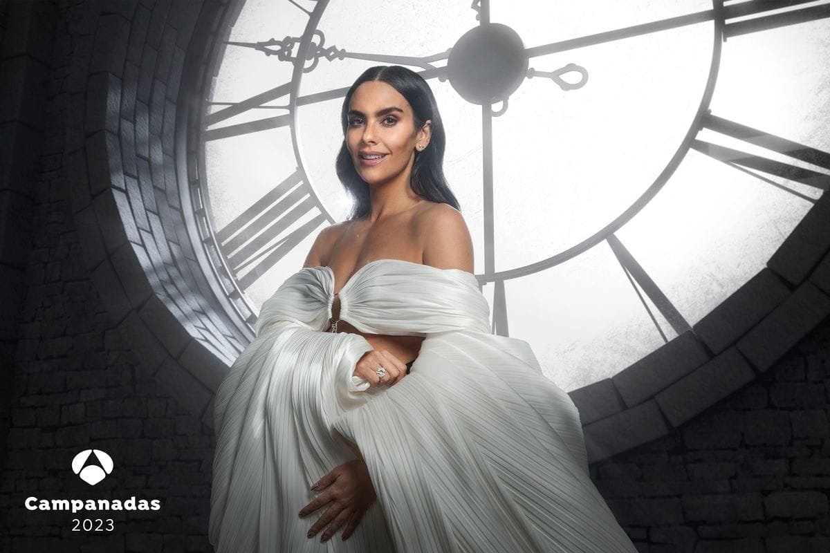 HORIZONTAL_PEDROCHE_ALTERNATIVA Así son las fotos de Cristina Pedroche y Alberto Chicote para las Campanadas 2023-2024 en Antena 3