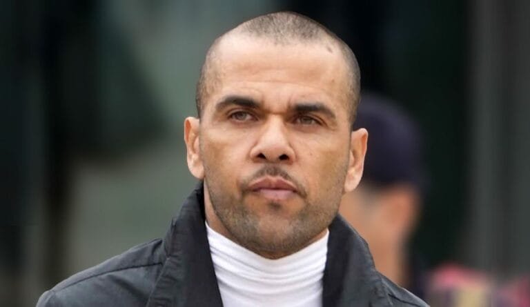 Las primeras imágenes de Dani Alves tras salir de la carcel