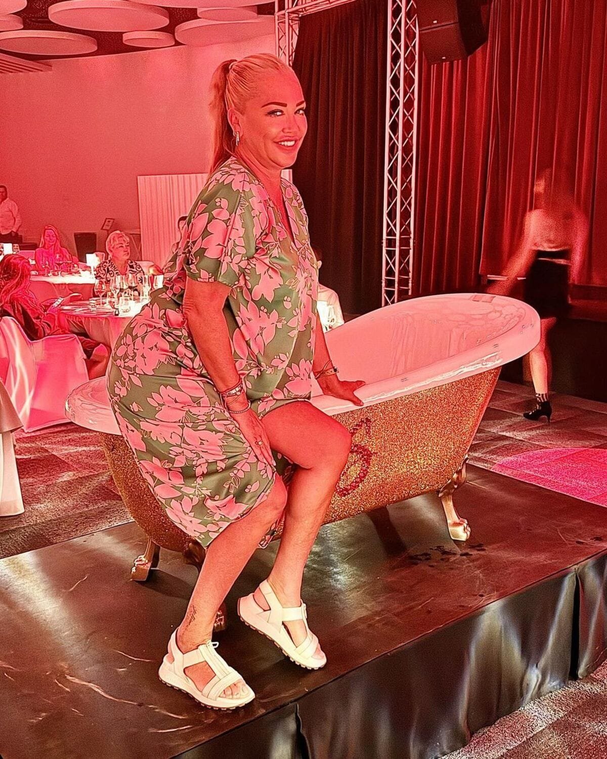 Belén Esteban abre el álbum de fotos de sus espectaculares vacaciones en Tenerife junto a Miguel