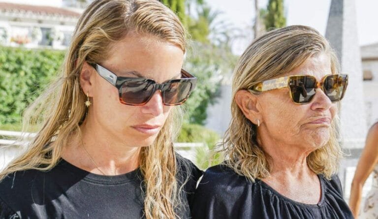 Cari Lapique y su hija Carla Goyanes, destrozadas: las tres muertes que han roto por completo su familia