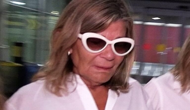 Cari Lapique, desolada, llega a Marbella para despedirse de Caritina Goyanes