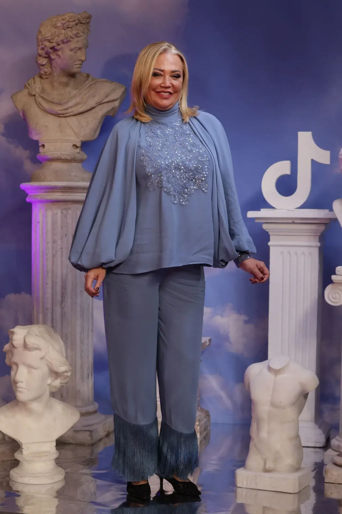 Los looks más comentados de los Premios TikTok 2025: de Belén Esteban a Violeta Mangriñán