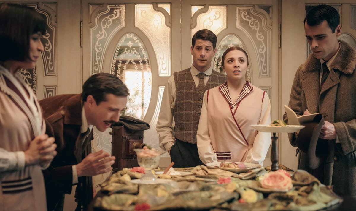 Avance del capítulo 3 de 'La Favorita 1922': El secreto de Elena, al descubierto