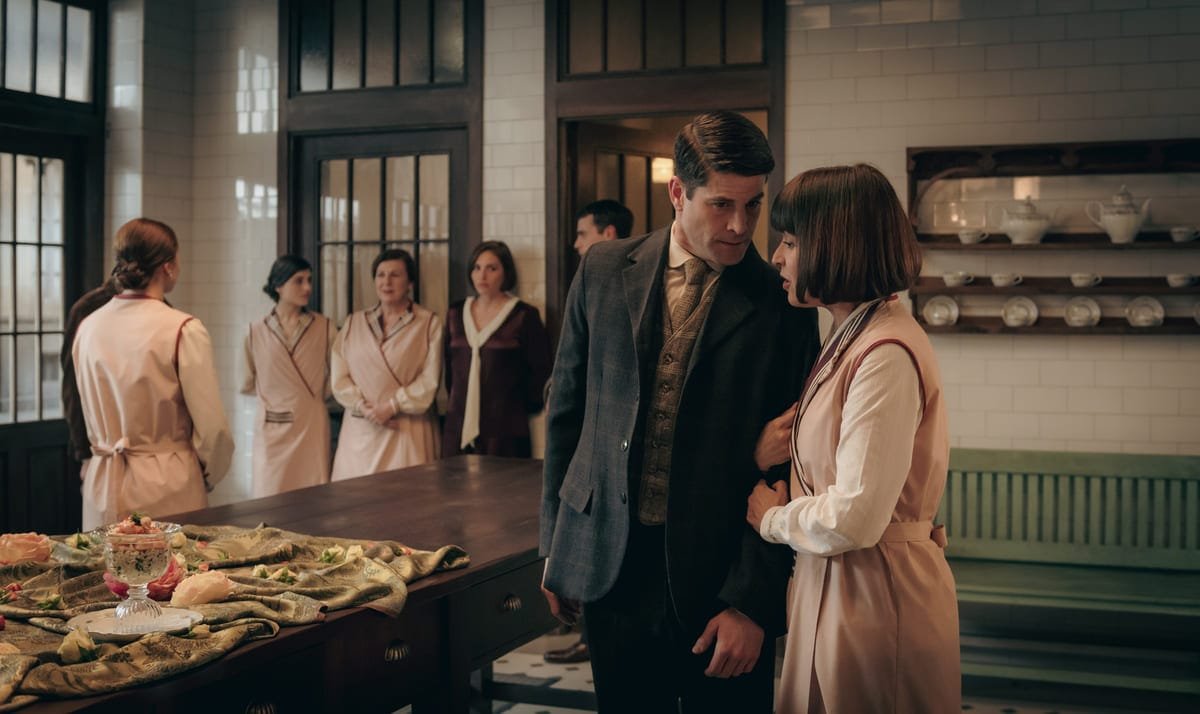 Avance del capítulo 3 de 'La Favorita 1922': El secreto de Elena, al descubierto