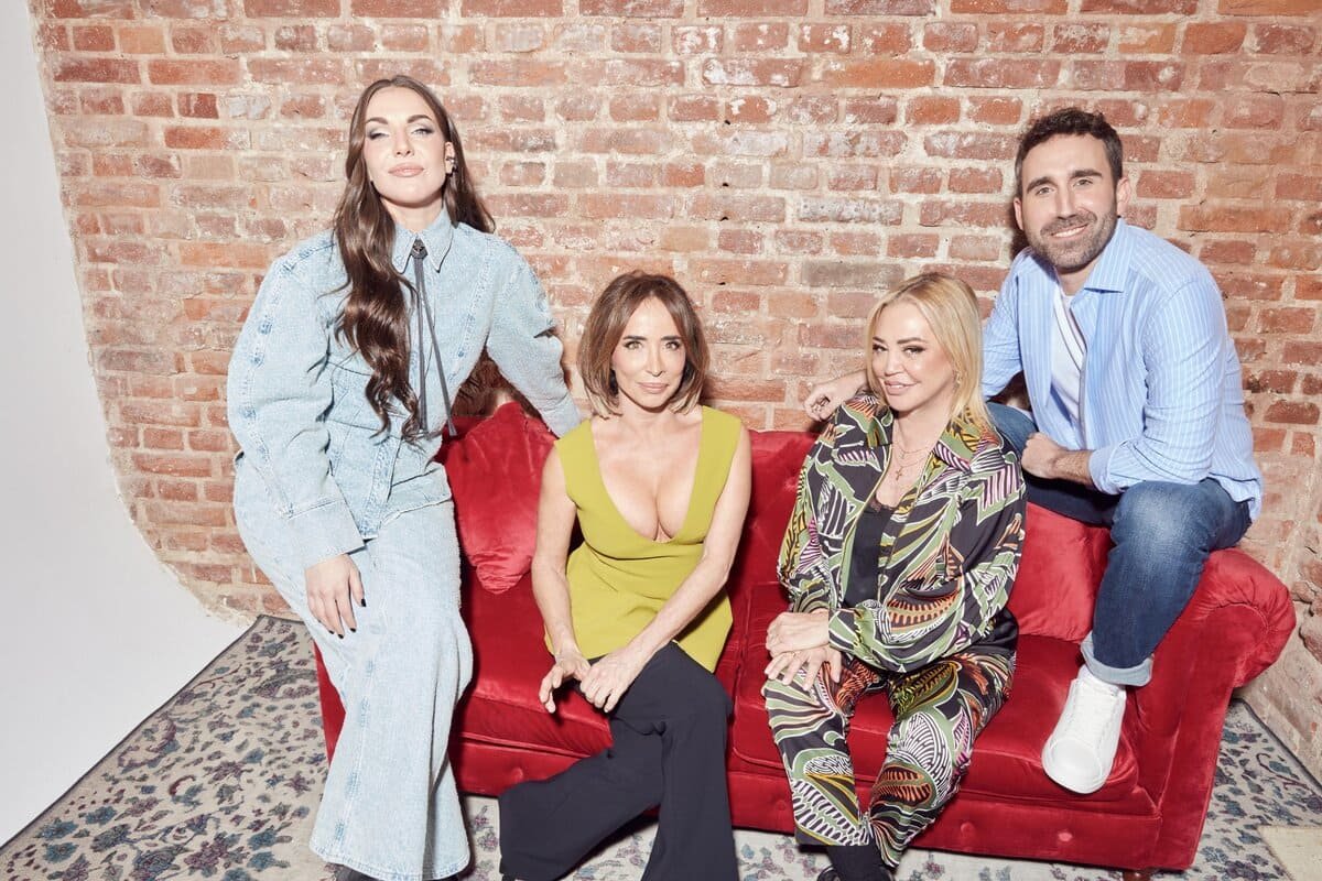 Posados promocionales de 'La familia de la tele', el nuevo programa de La 1