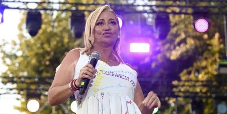 Belén Esteban arrasa como pregonera del Orgullo de Sevilla con la presencia sorpresa de Anabel Pantoja