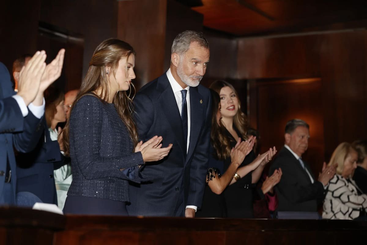 concierto-premios-princesa-2026-1 Las mejores fotos de los Reyes, Leonor y Sofía en el concierto de los Premios Princesa de Asturias