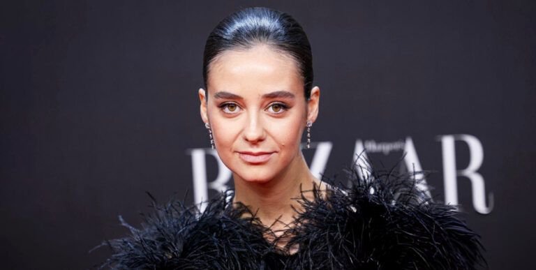 Victoria Federica deslumbra: El look negro que redefine el otoño (y su lado más sexy)